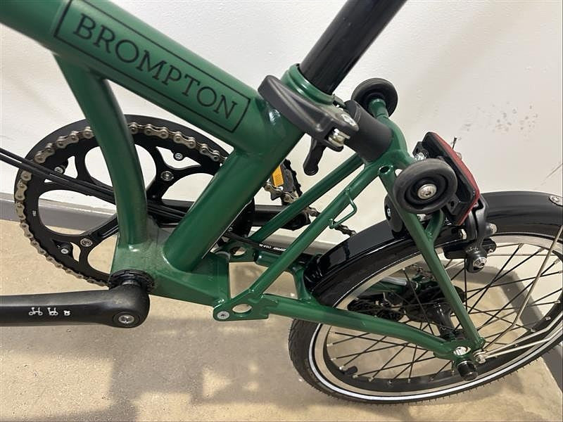 Brompton C Line 2 Speed 2023 Mid Handlebar Folding Bike - Racing Green
