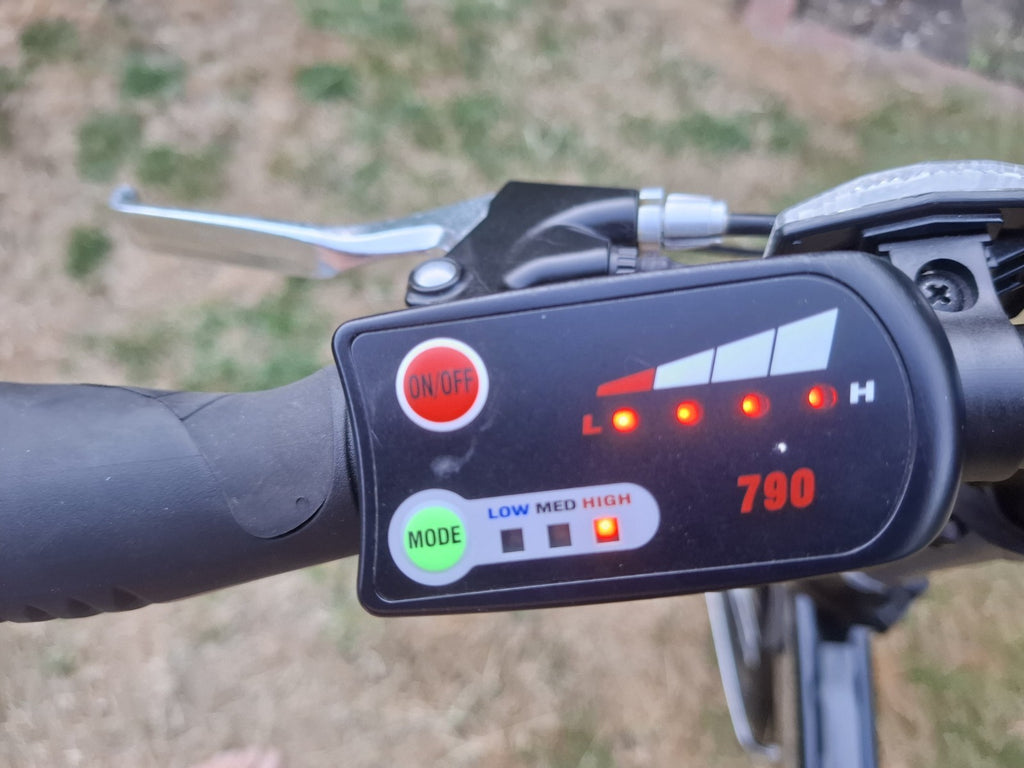 Halfords Crosscity -E Folding Bike, unused condition