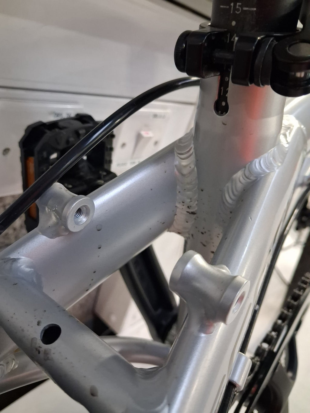 Carrera Intercity 2 Folding Bike 20in Wheels 9 Speed - Alloy - Silver (Marks)