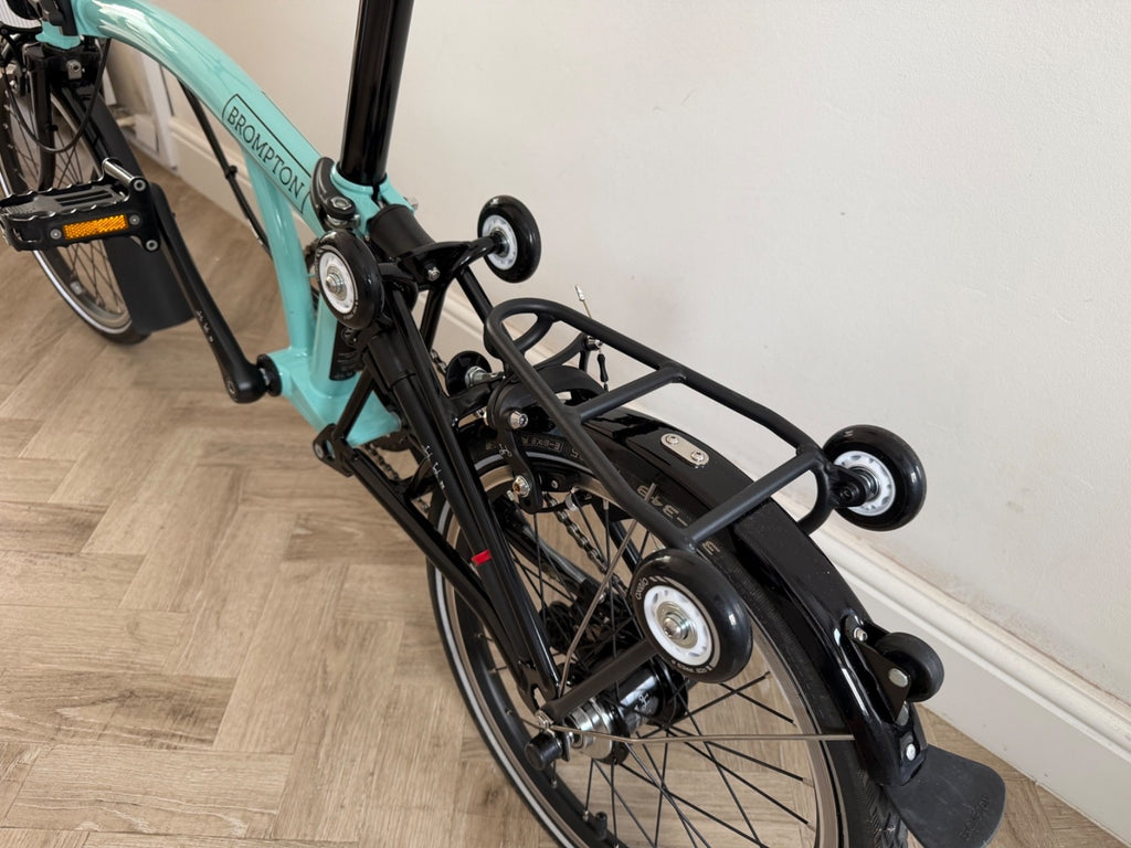 Brompton C Line - Black Edition - 6 Speed - Turkish Green - Excellent condition.