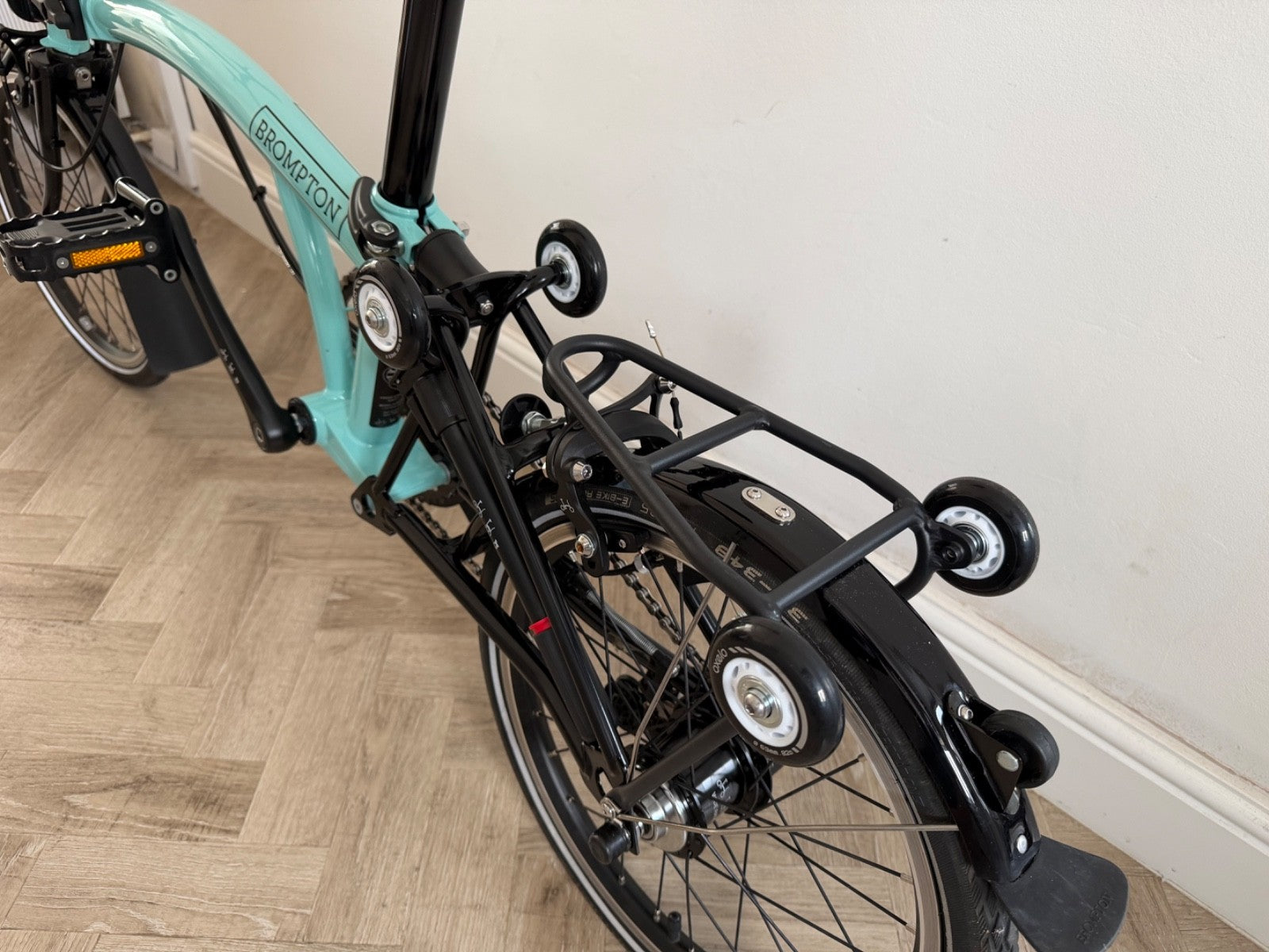 Brompton C Line - Black Edition - 6 Speed - Turkish Green - Excellent condition.