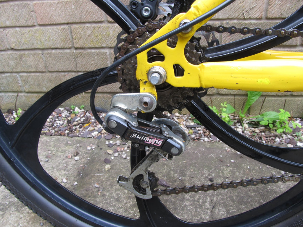 BIKE MOUNTAIN BI FOLD  DISC BRAKES 26" WHEELS UNISEX-GOOD CONDITION