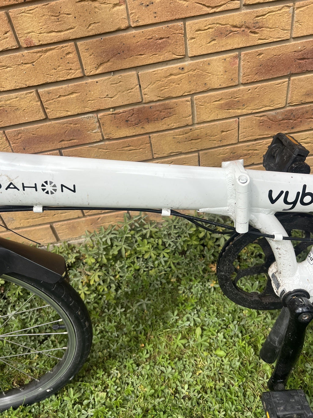 Dahon Vybe D7 Folding Bike (£599 New) white happy to ship
