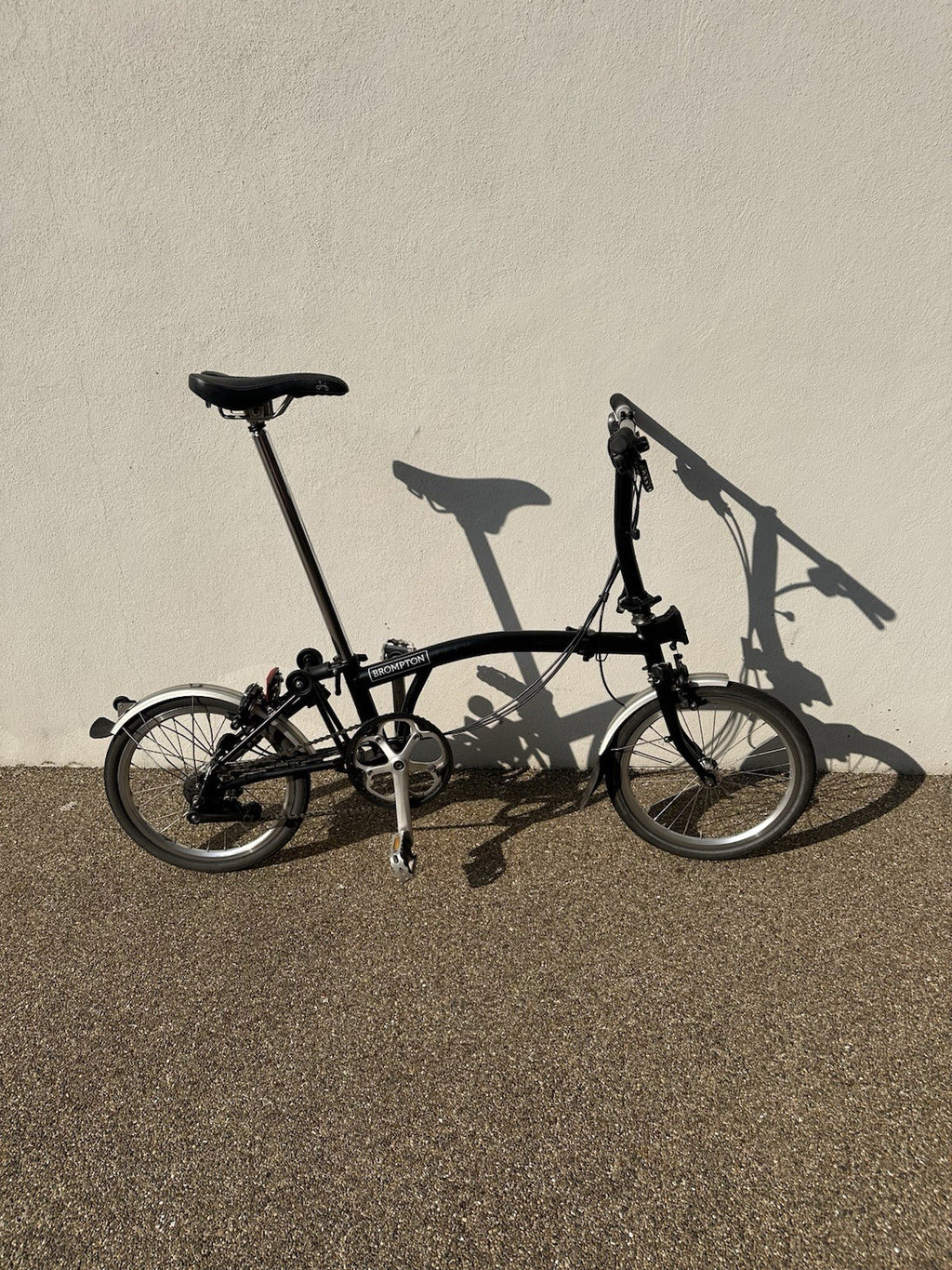 Brompton Folding Bike Black 2021 6 Speed - Very good condition - collection only