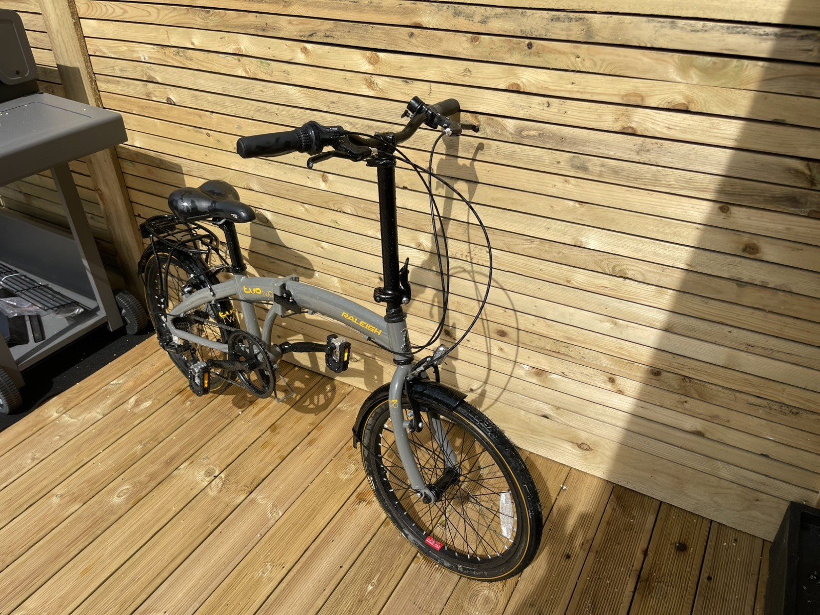 Raleigh Evo Two Folding Bike - Grey – Excellent Condition - Yellow decal