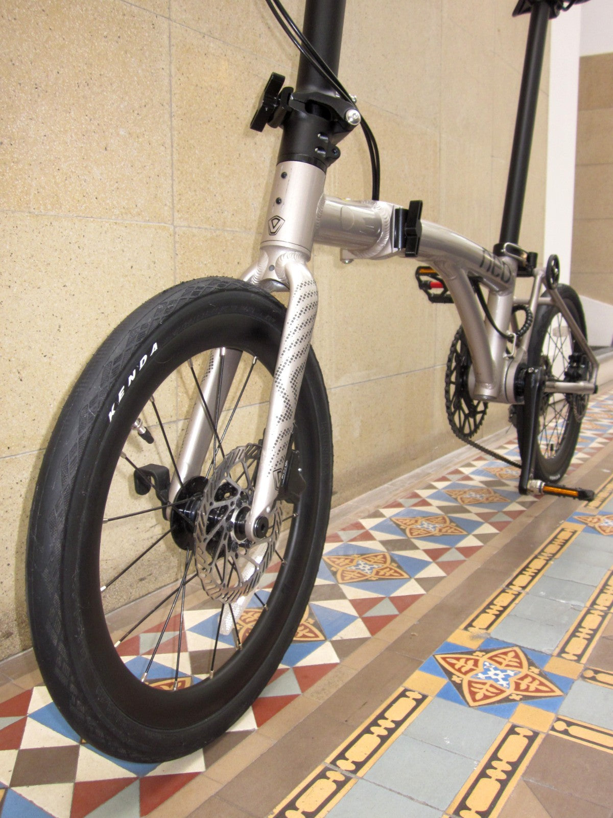 Java Neo 3 16 Inch Trifold Folding Bike (Brompton Aluminum Frame Shimano 9 Speed