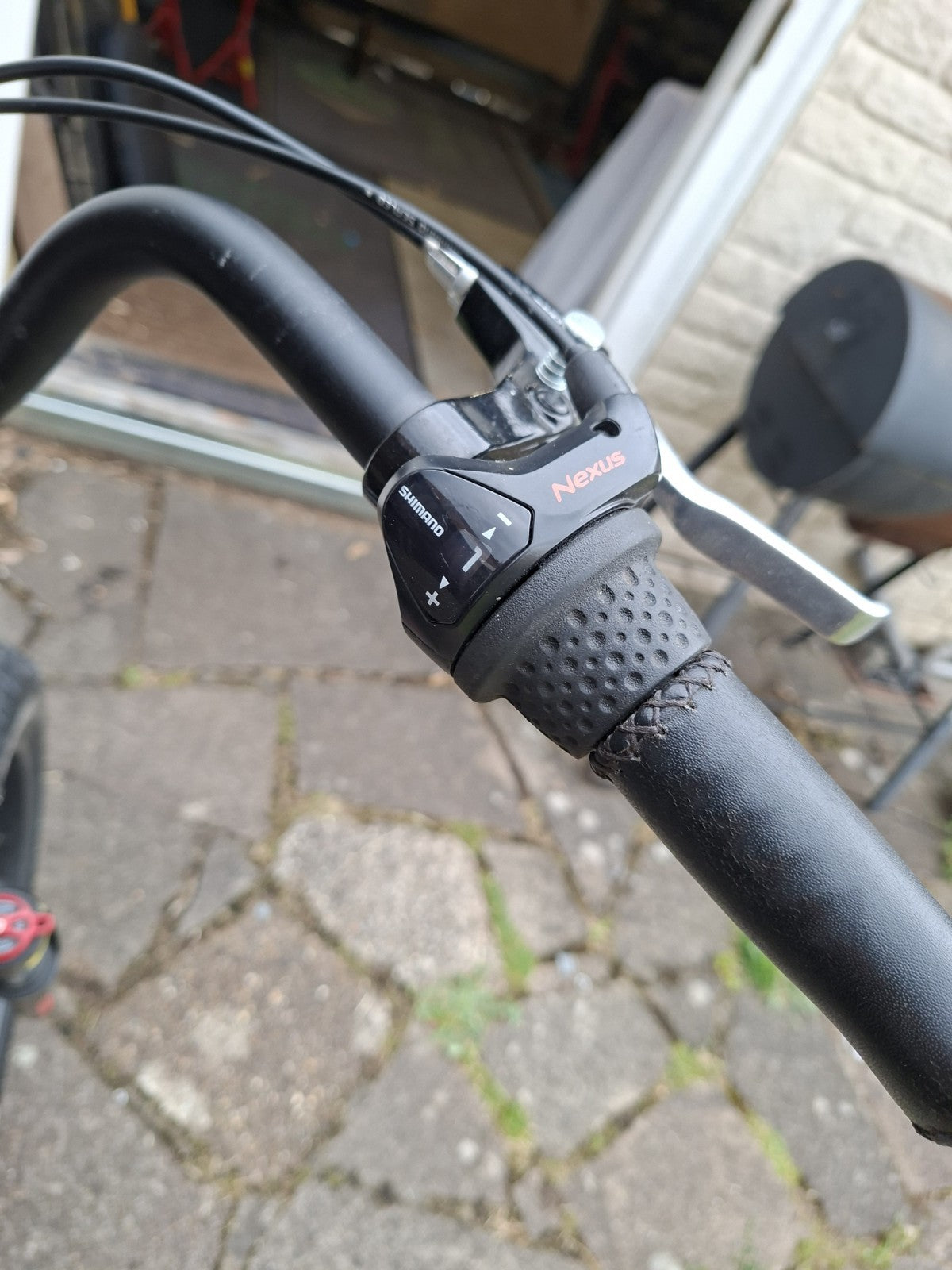 Jorvik folding Tricycle 20in Black Disc Brakes Hub Gears Rack Guards