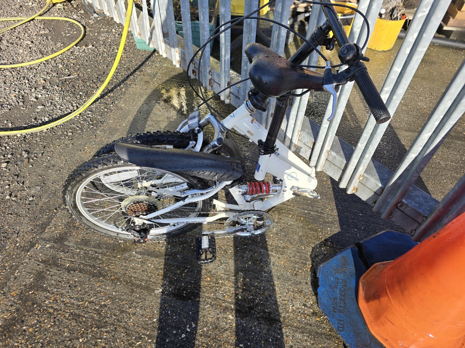 Folder Bike. ECOSMO.. VERY GOODCONDITION ONLY 2 SCRAC ONLY FOR £130.CASH IN HAND