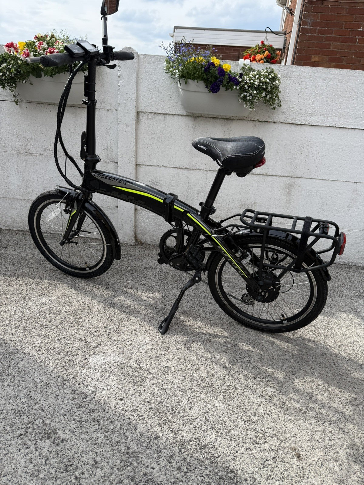 Carrera Crosscity E folding bike , 20'' wheels, black/green, Excellent condition