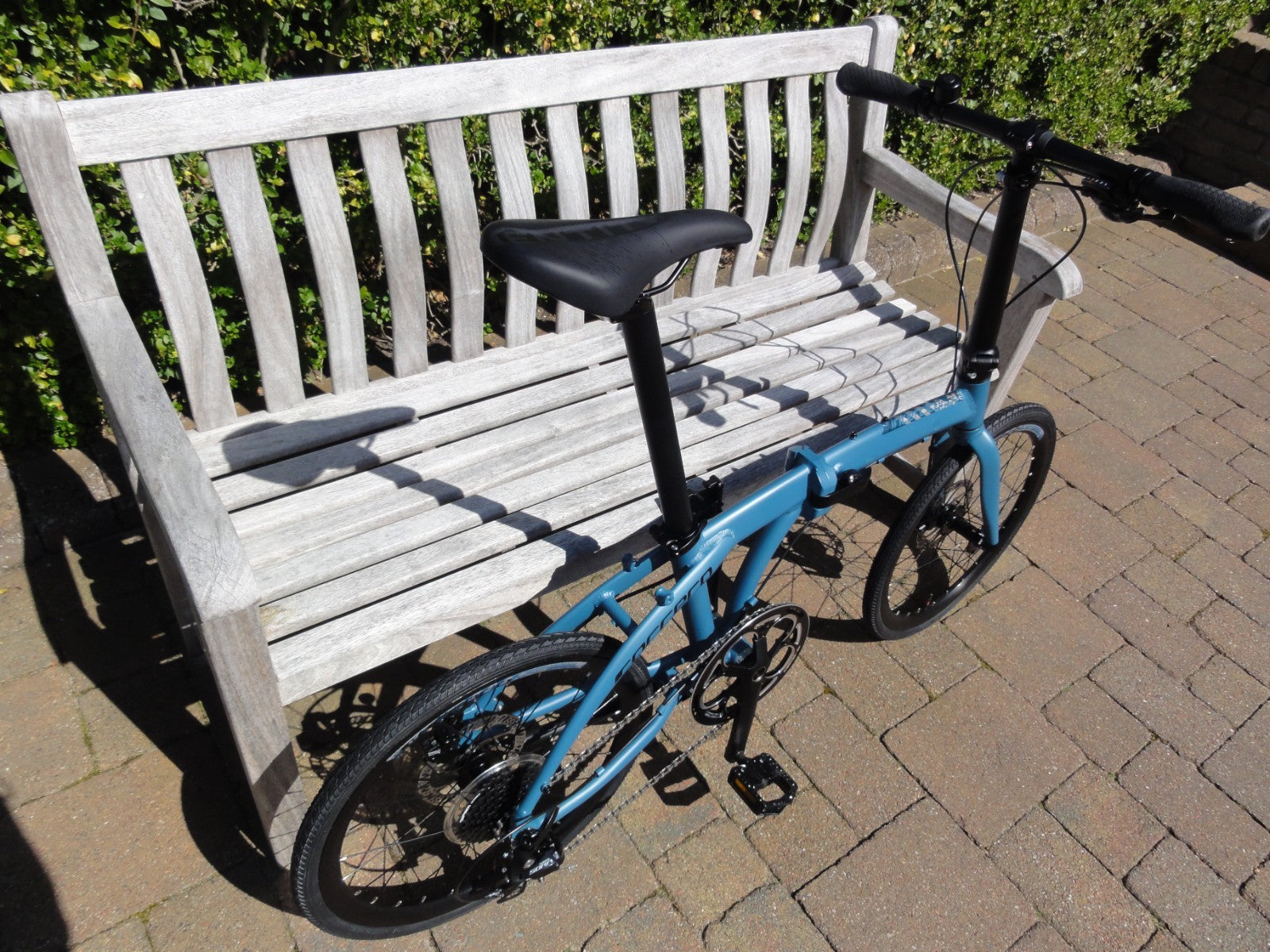 CARRERA INTERCITY DISC 9-SPEED FOLDING BIKE - MINT++