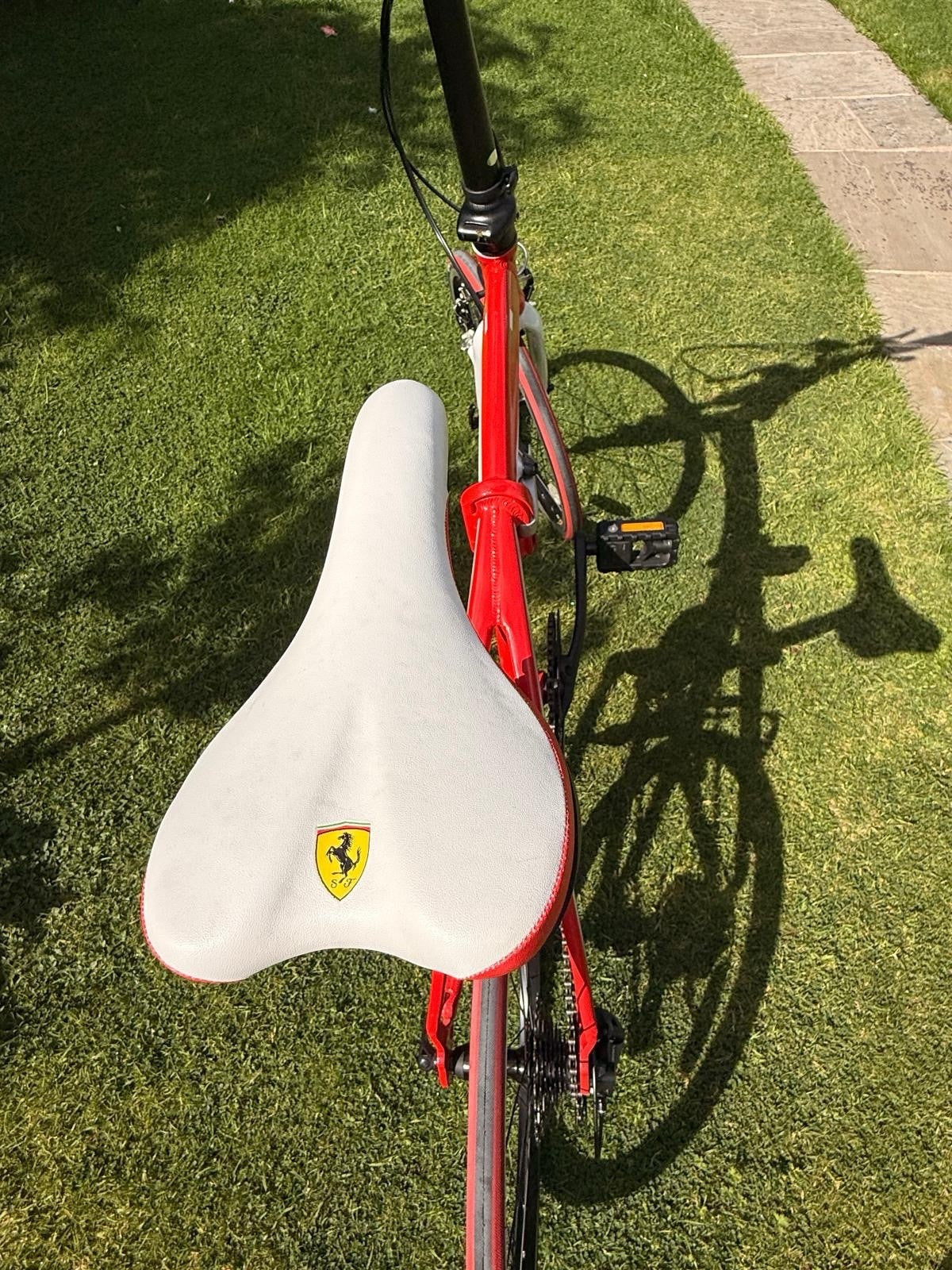 Ferrari Scuderia Ferrari Folding Bike 26in 7-Speed Flat Bar Red/White