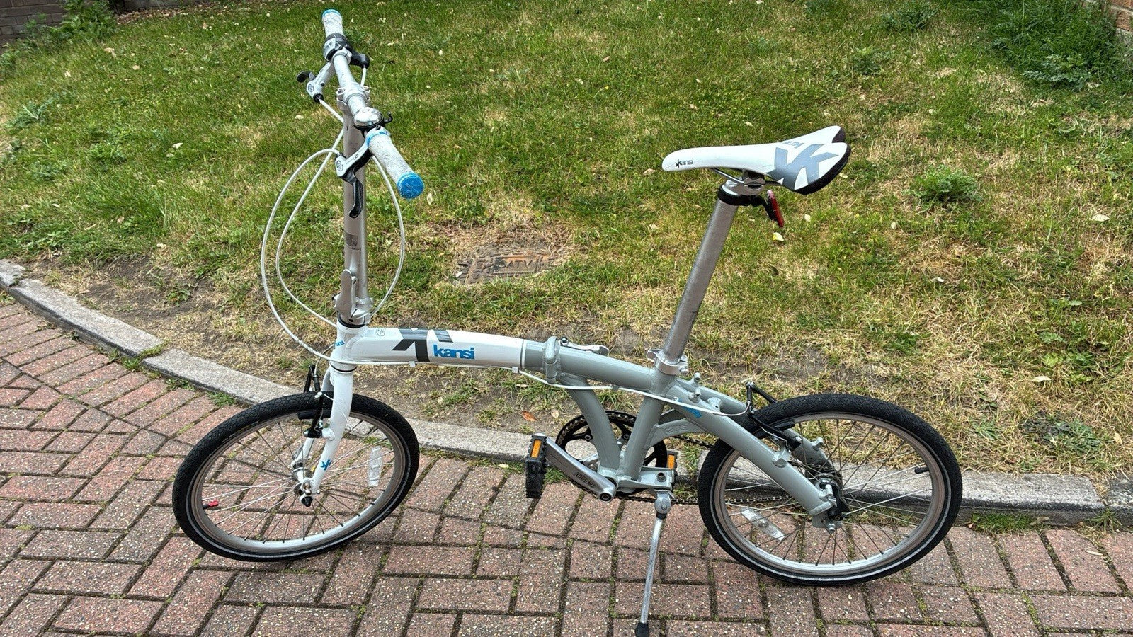 Kansi 9Twenty Folding Bike 20" 3-Speed White/Grey — Excellent Condition