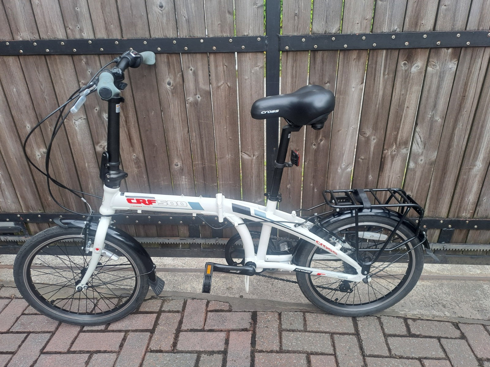 CROSS CRS 500 FOLDING PUSH BIKE, 6 SPEED, 20" WHEELS USED TWICE  EXCELLENT COND.