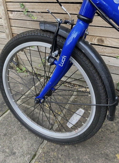 Apollo Tuck Folding Bike, excellent condition, cost over £350