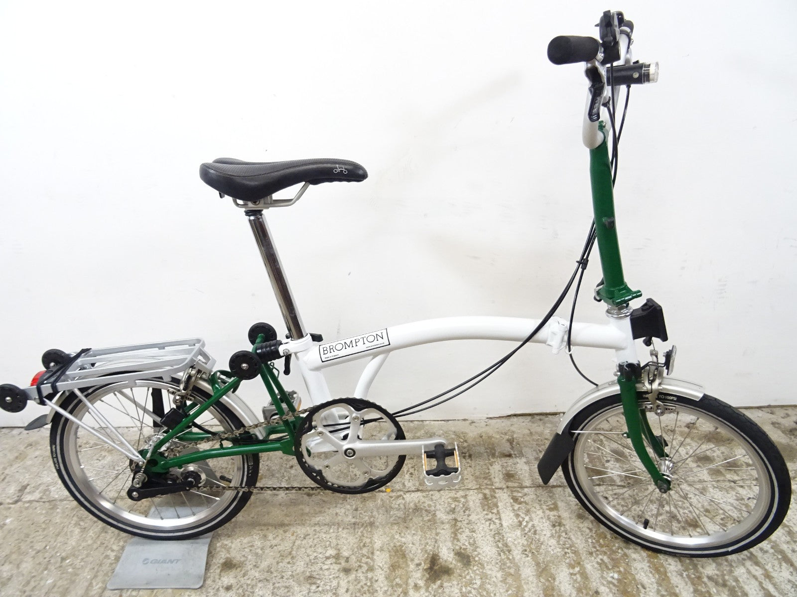 2013 Brompton M3R 16" Folding Bike Papyrus White / Racing Green Rack LoUsed VVGC