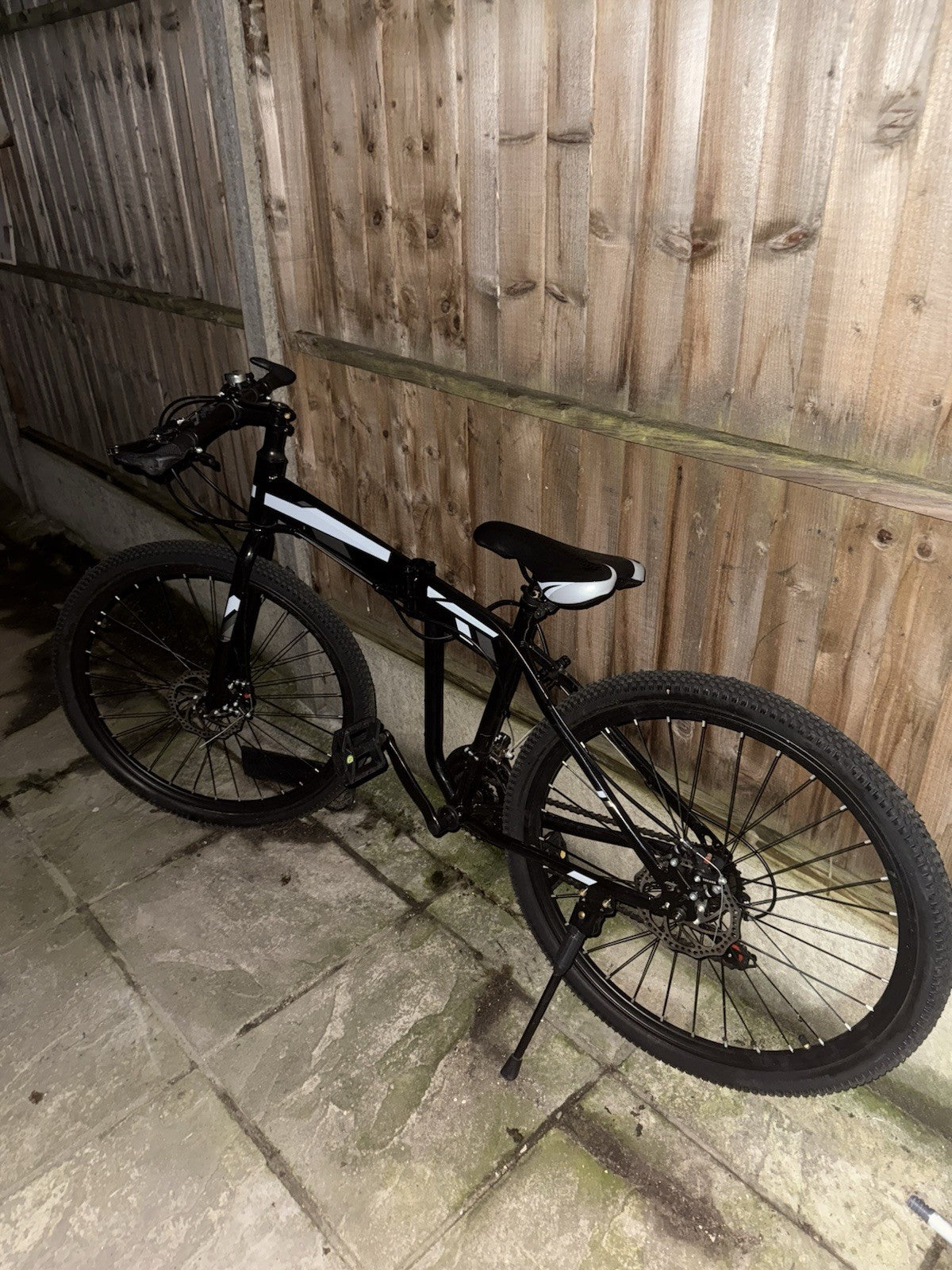 Mountain Bike 26-inch 21-Speed Gears, Dual Disc Brakes, Foldable
