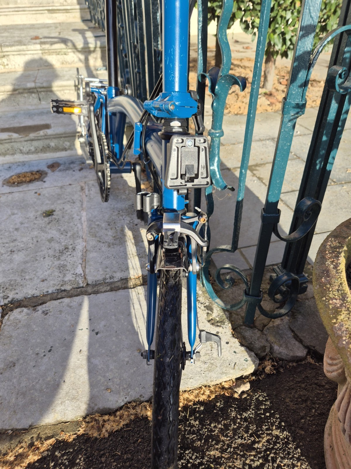 Brompton C Line 6 Speed 2024 Mid Handlebar Folding Bike - Ocean Blue