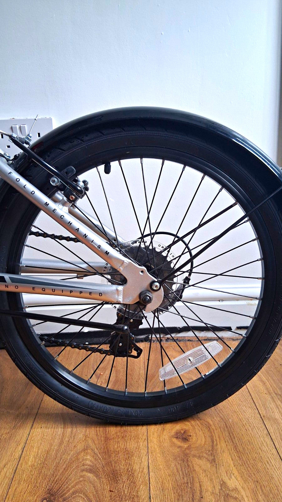 Cross Citysprint Folding Bike 20in Silver/Black, Mudguards, Twist Grip