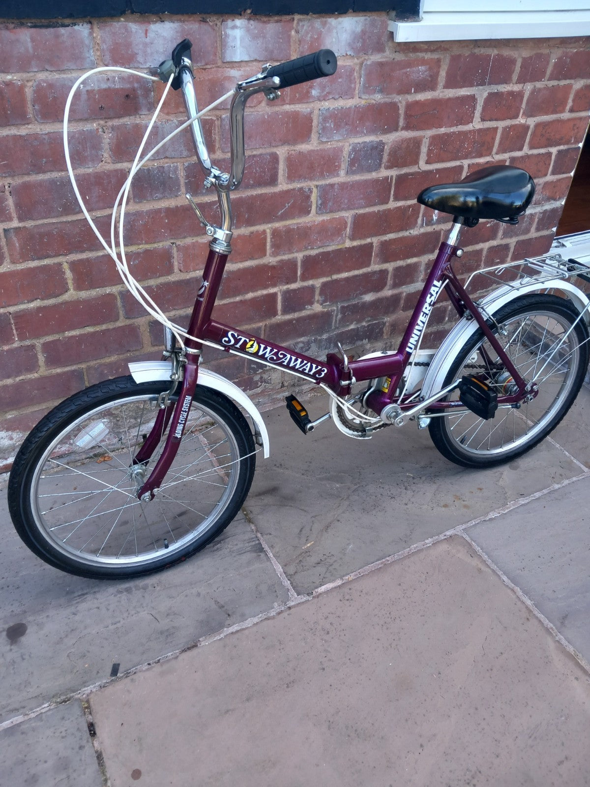Universal Stowaway Folding Bike 3-Speed, 20" Wheels Excellent Condition