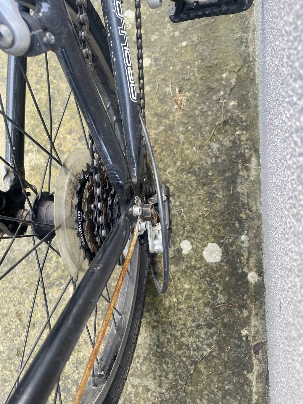 Apollo Folding Bike Aluminium Unisex Adults. Good Condition. Needs service.