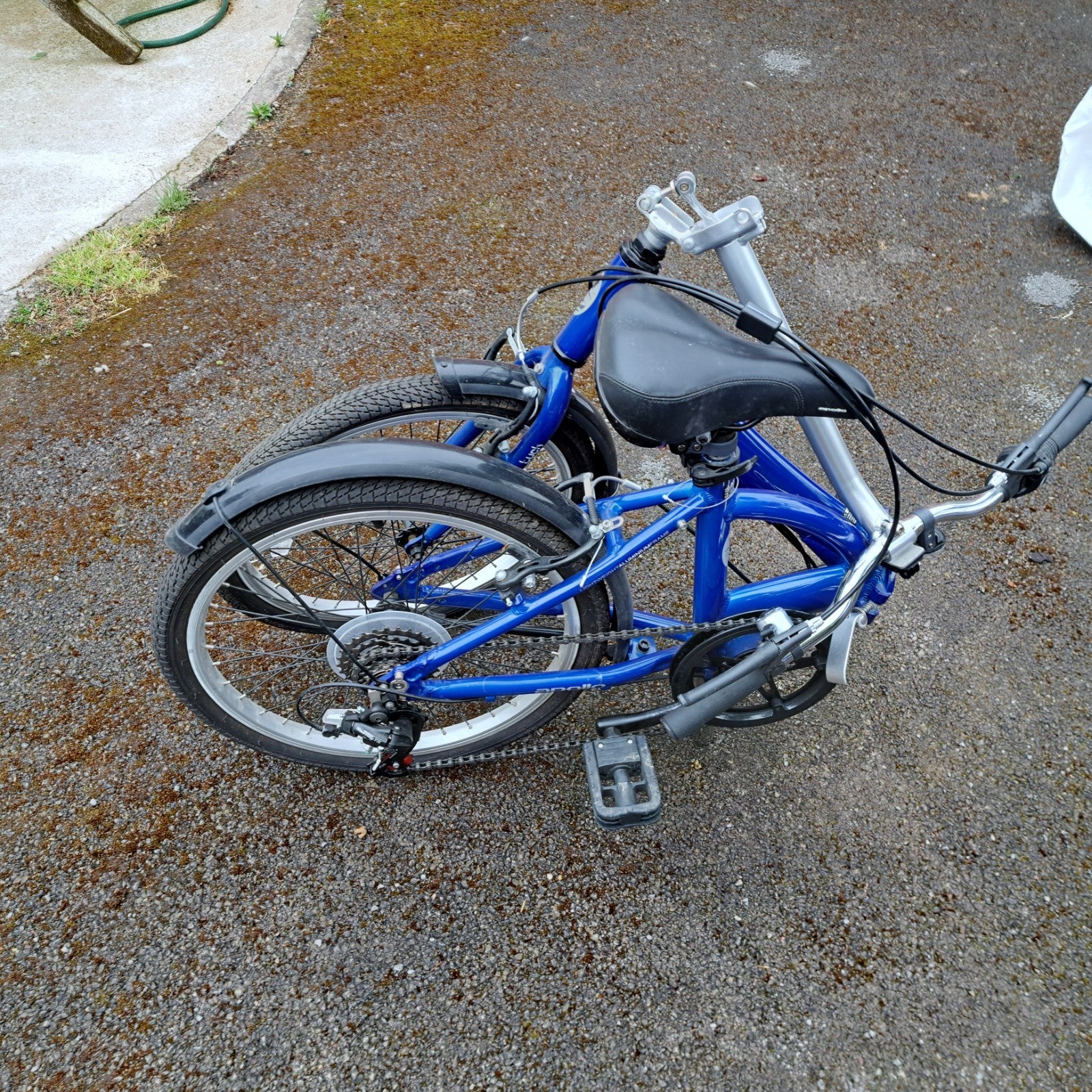 20" wheeled folding bikes for adults used Apollo Luck. commuter.