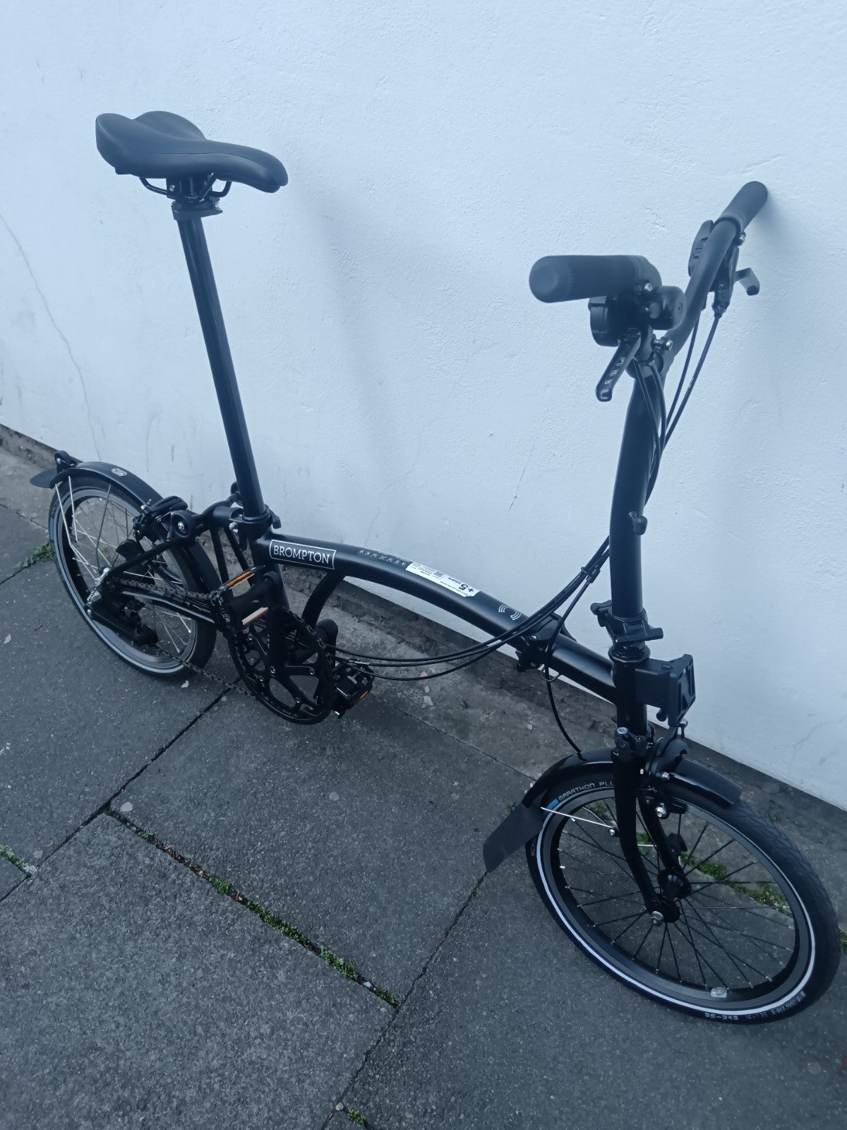 Brompton M6L BLACK EDITION 2025 Folding Bike Excellent Condition