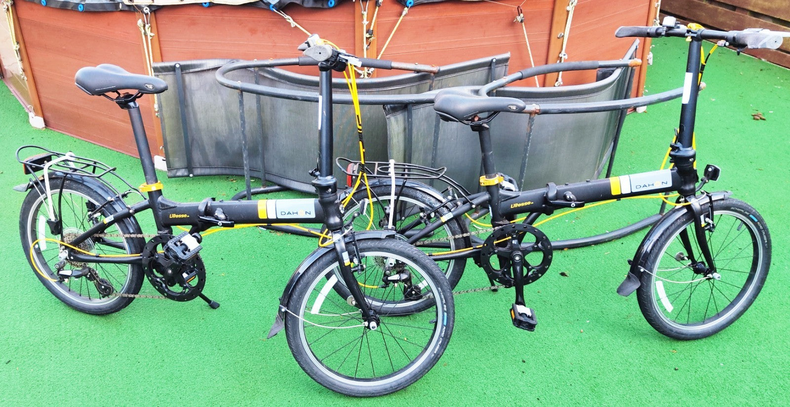 2 x Dahon Fold Away Bikes, Free Carrying Bags come with them