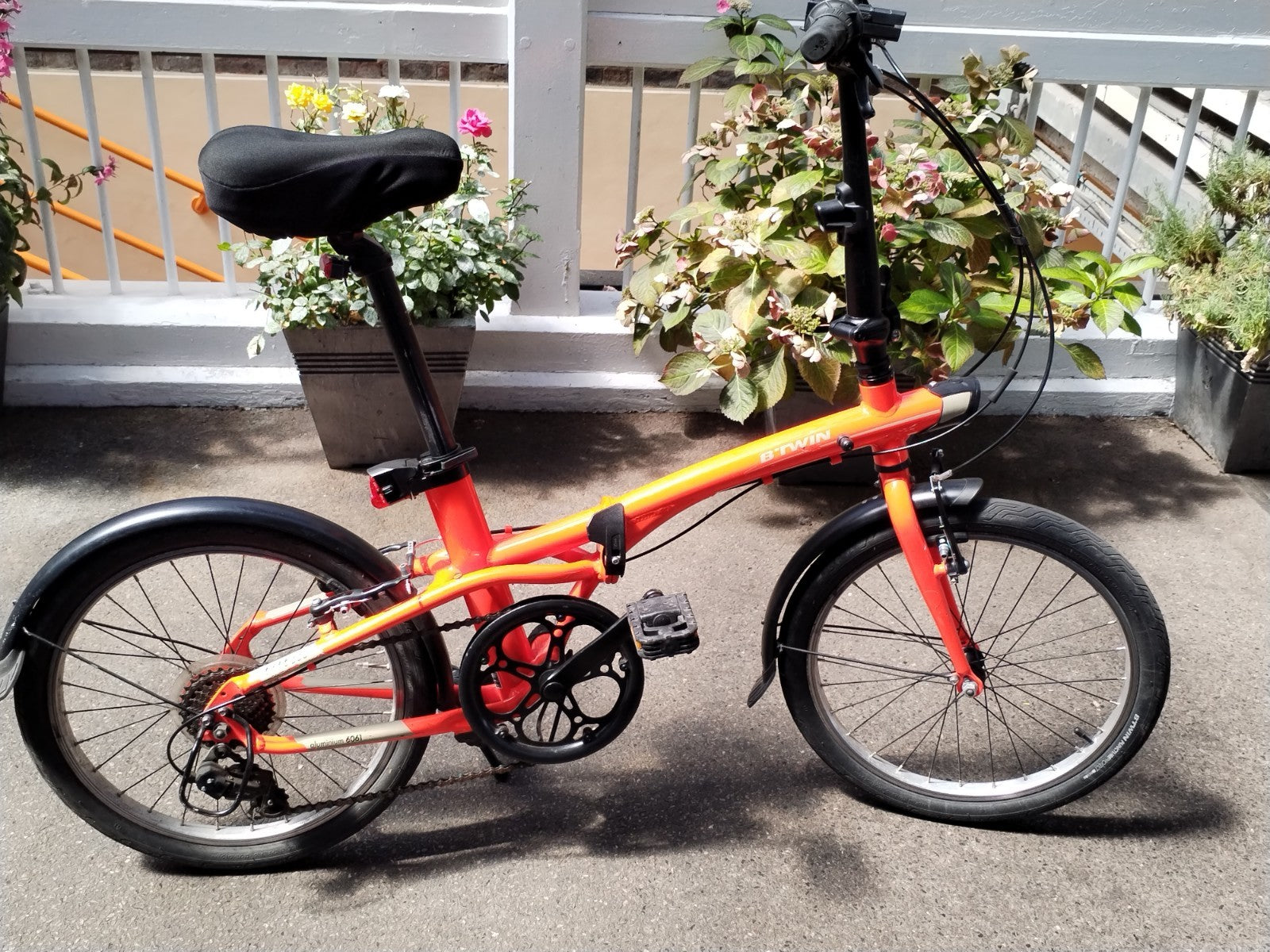 Btwin Tilt 500 Folding Bike