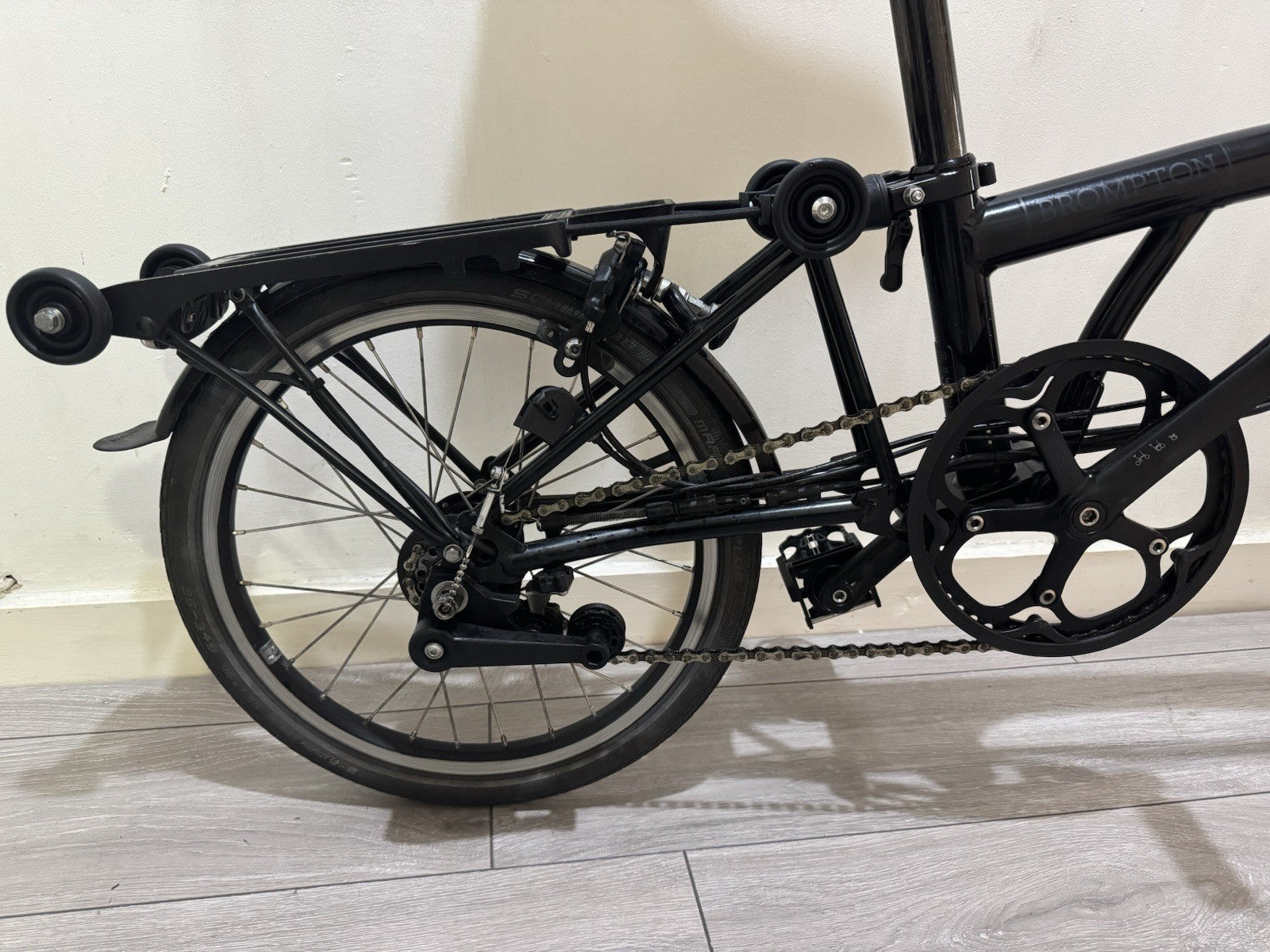 Electric Brompton M6R (2022) - Black Edition Excellent Condition