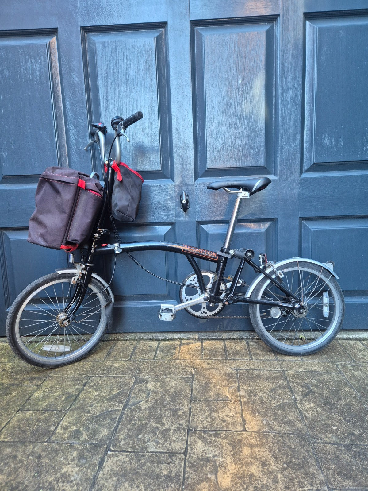 Brompton folding bike M5L in black, good condition.