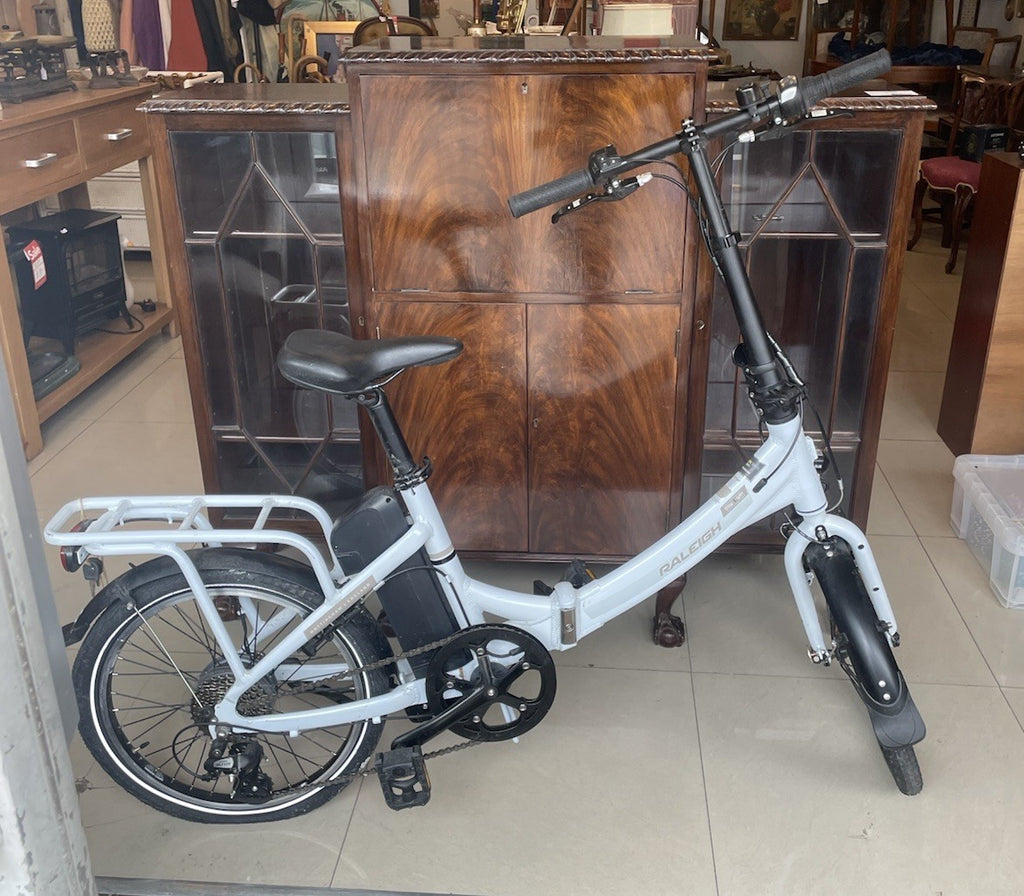 Raleigh Stow-E-Way Folding 7-Speed 20" Wheel Alloy E--Bike White Untested