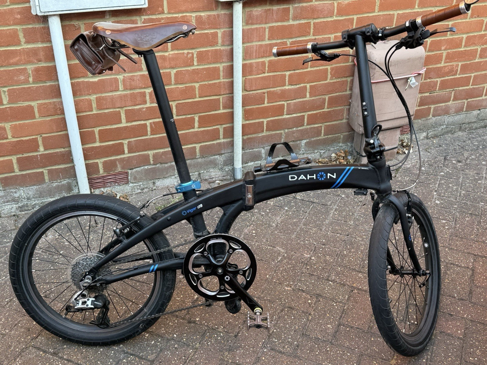 Dahon Vigor D9 Folding Bike