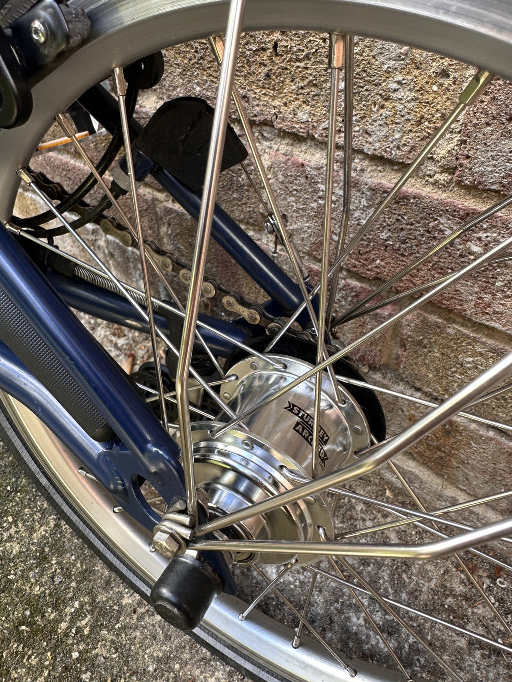 Brompton C Line Explore 2024 6-Speed, Tempest Blue, Excellent Condition, Lights