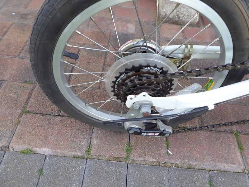 Adults Size Folding Bike. 16" Wheels 6 Gears. Rear Suspension View Exeter