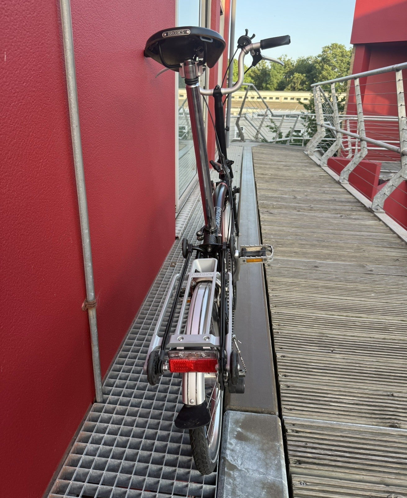 Brompton M3R Matte Black - 3 Speed with Son Dynamo Hub