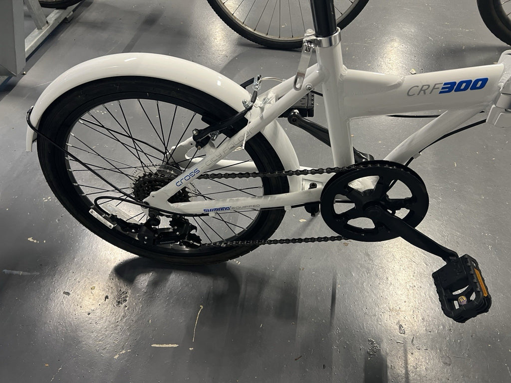 CROSS CRF300 Folding Bike 20 in White with Mudguards & Kickstand