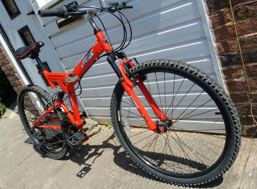Cross Folding Bike Compact Easy Storage 18 Speed Shimano Gears