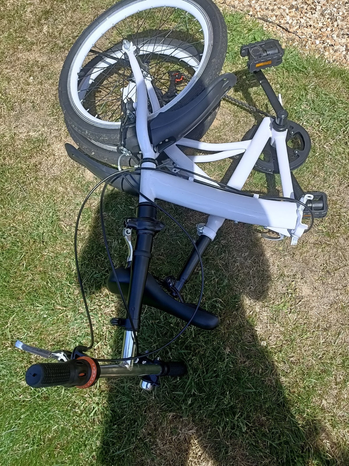 7 Speed 20" Folding White Bike with stand #1216