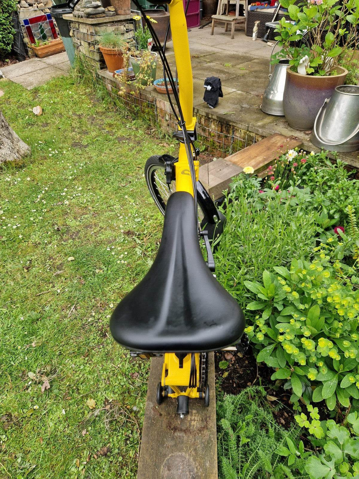 Brompton C Line 6 speed/Rack  Explore, Bumblebee Yellow/Black Mudguards LED