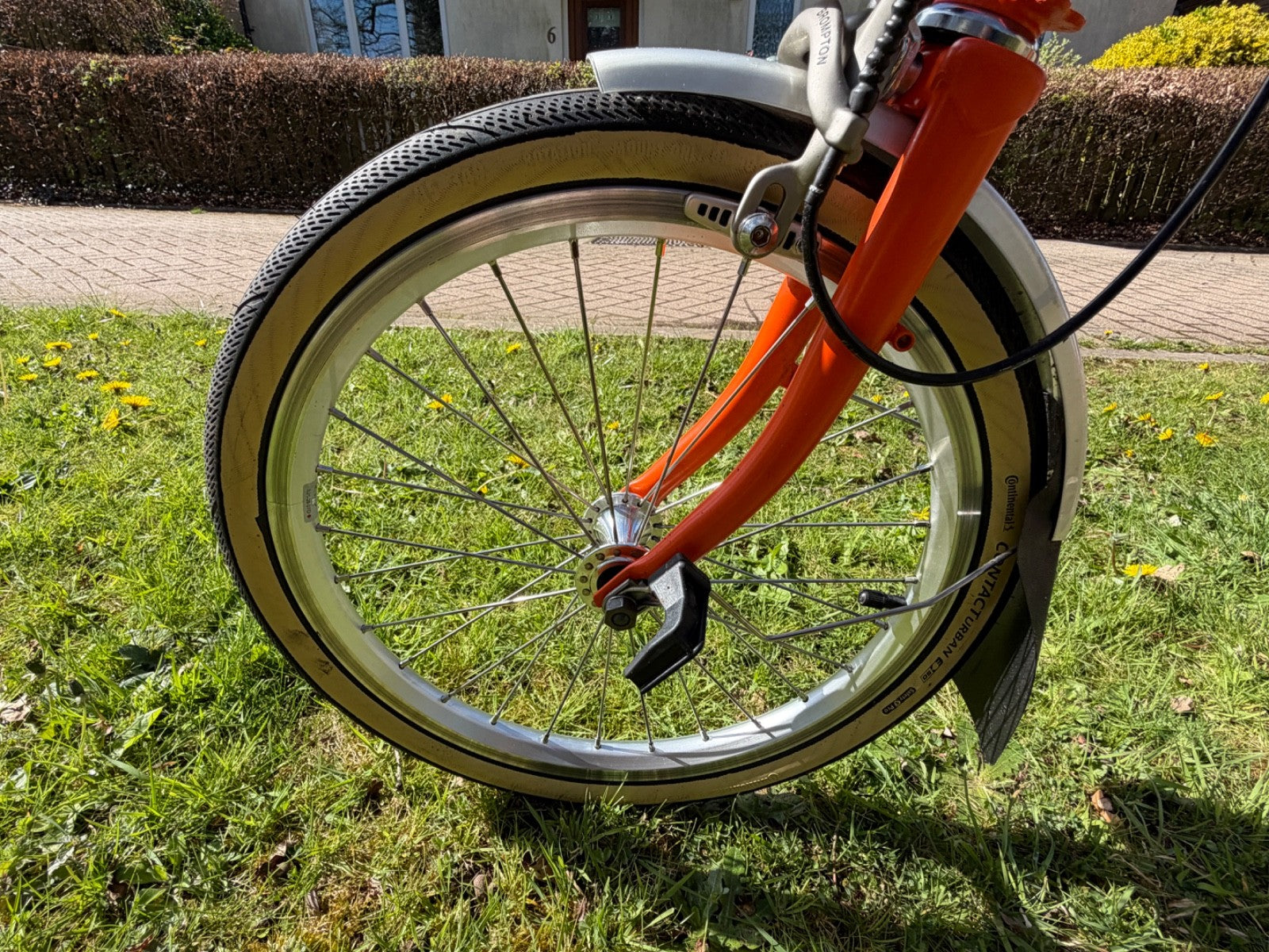 Brompton Folding Bike 3 Speed High Bars with Rear Rack Great condition