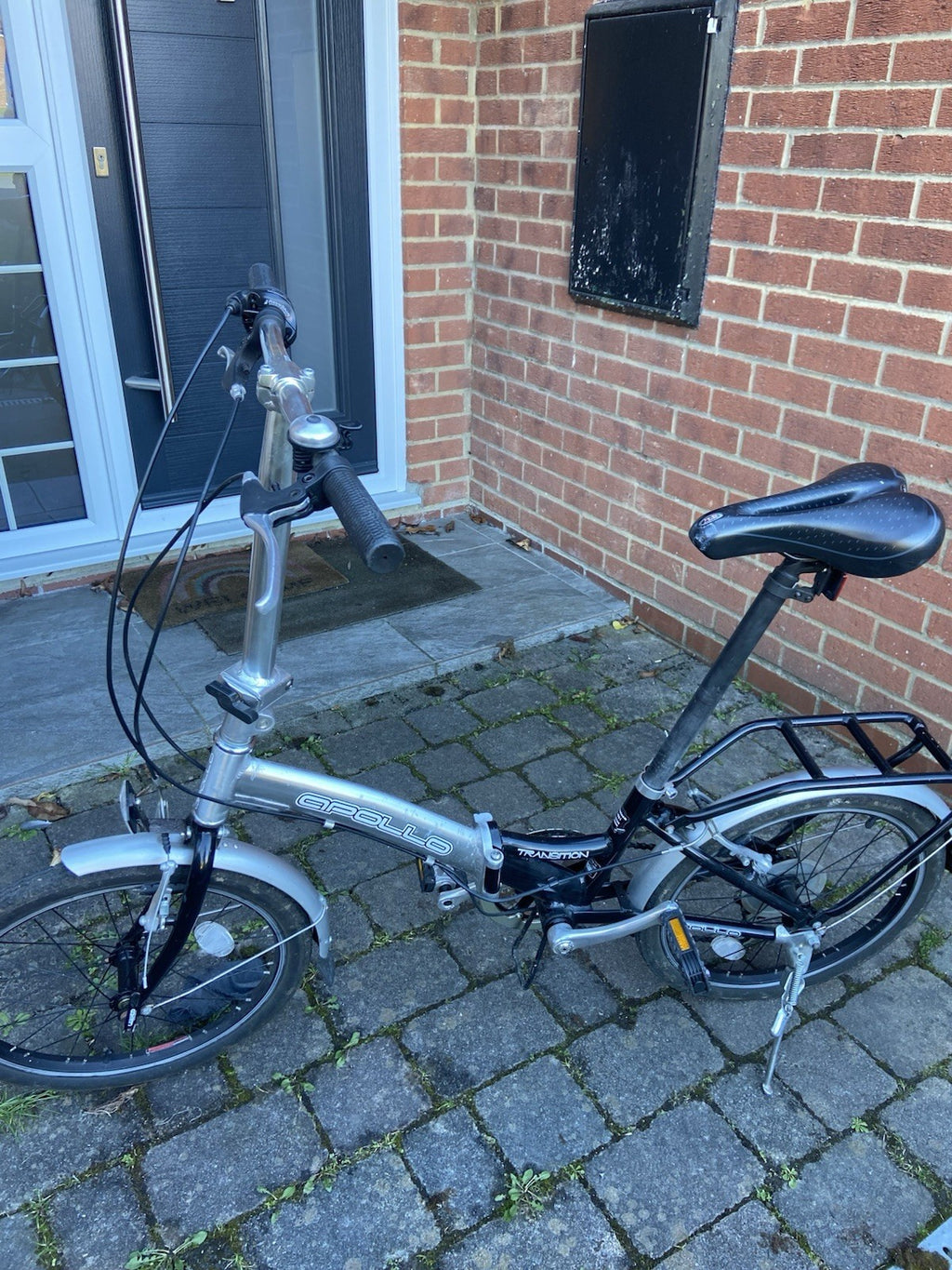 Aluminium Apollo Transition folding bike in good condition with a comfort saddle
