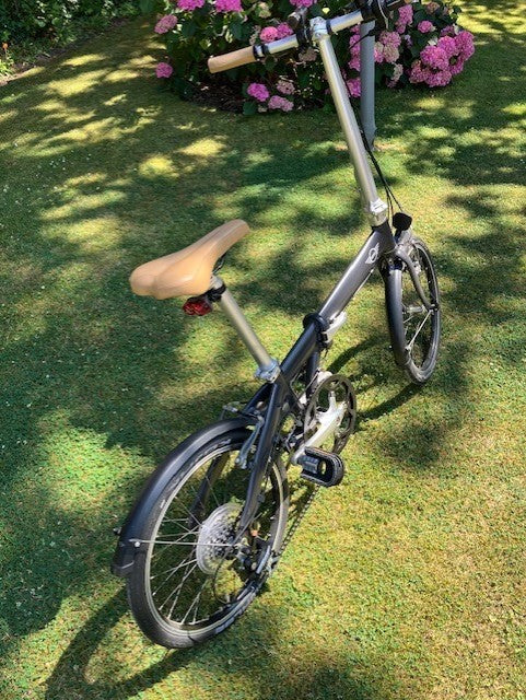 BMW MINI Folding bike lovely condition  8 gears
