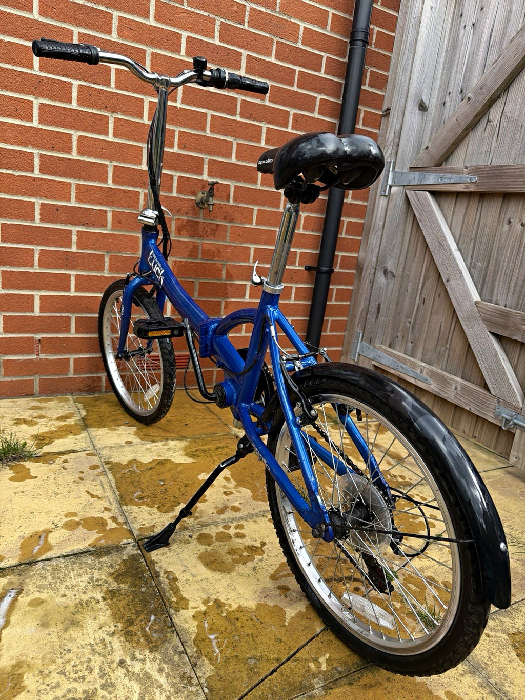 Apollo Luck Blue Folding Bike 20in Mudguards Kickstand Derailleur BMX Bar