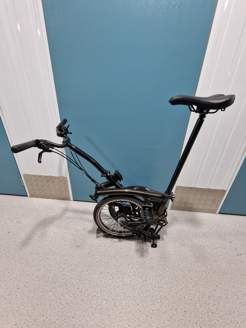 Brompton C Line Explore 6 Speed M Bar Black Lacquer Extended Seat Post MudGuards