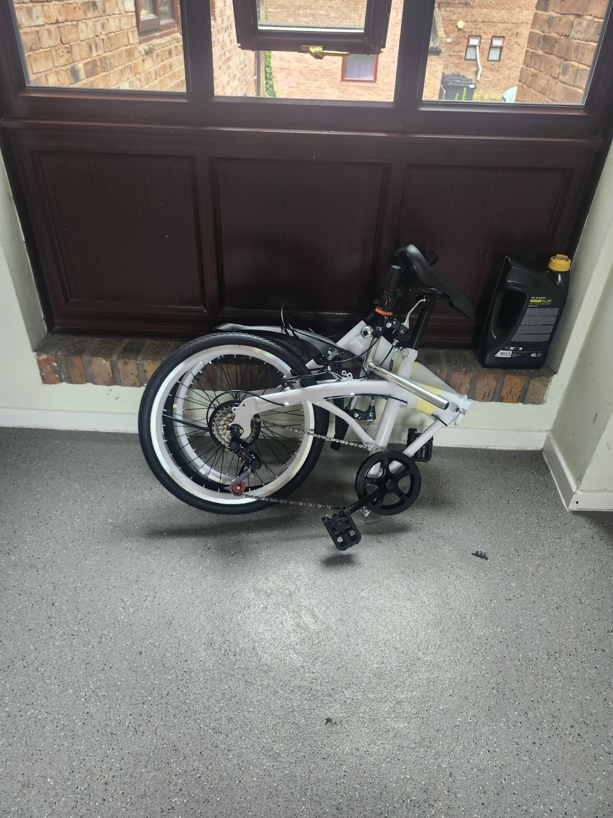Brand New  Folding Bike – White – Never Used –