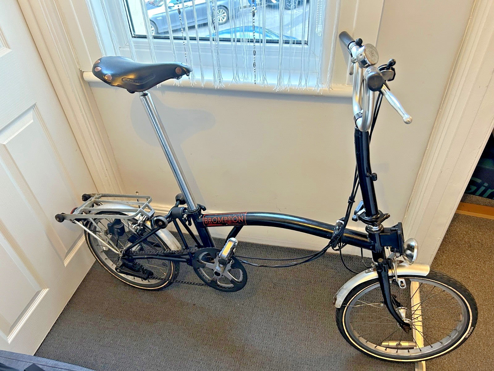 Brompton M3L Folding Bike 3-Speed, Black.