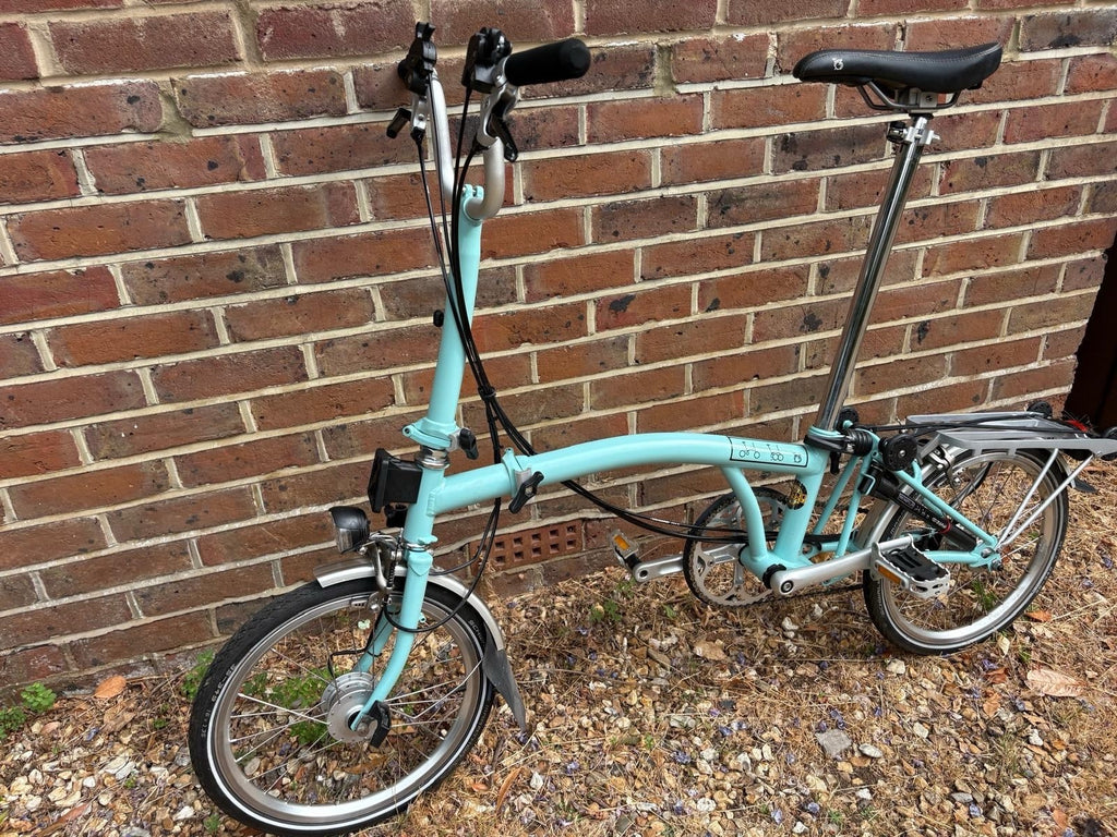 Brompton 6M used once. 6 gears, telescopic seat post.