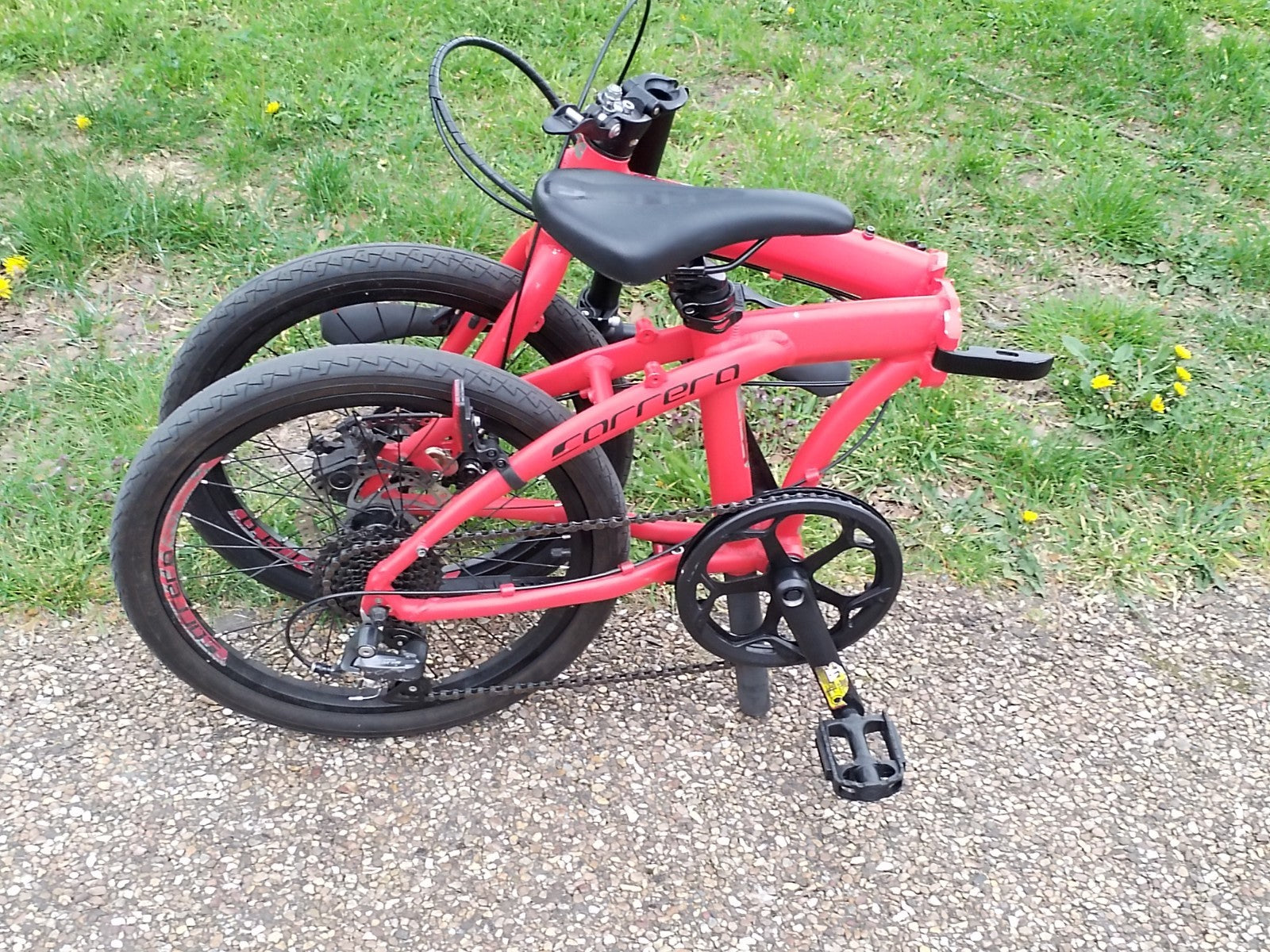 Carrera Intercity Folding Bike 8-Speed