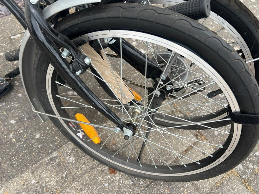 Ventura Stowaway Folding bike New Still Wrapped Slight Mark See Pics