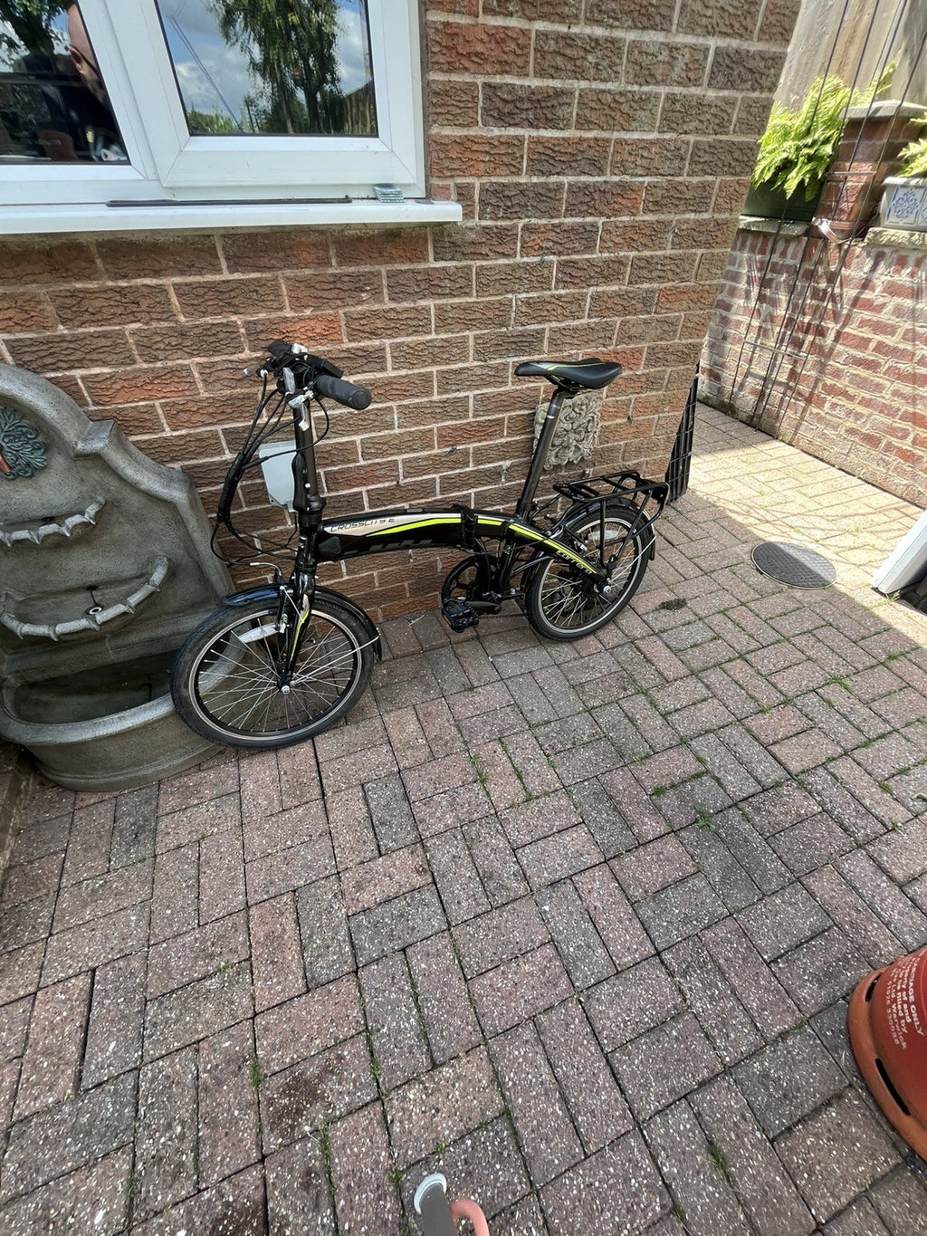 Carerra CrossCity-E Folding Bike